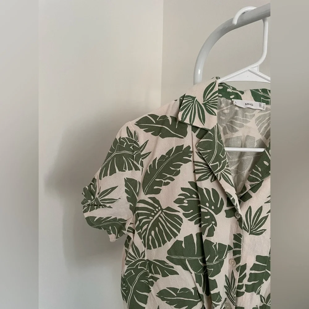 Mango Collared Top - Picture 2 of 2